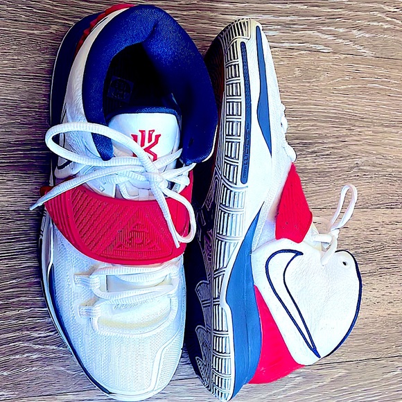 Kyrie Irving Limited Edition USA Basketball Nike's.  Never Worn! - Picture 1 of 2